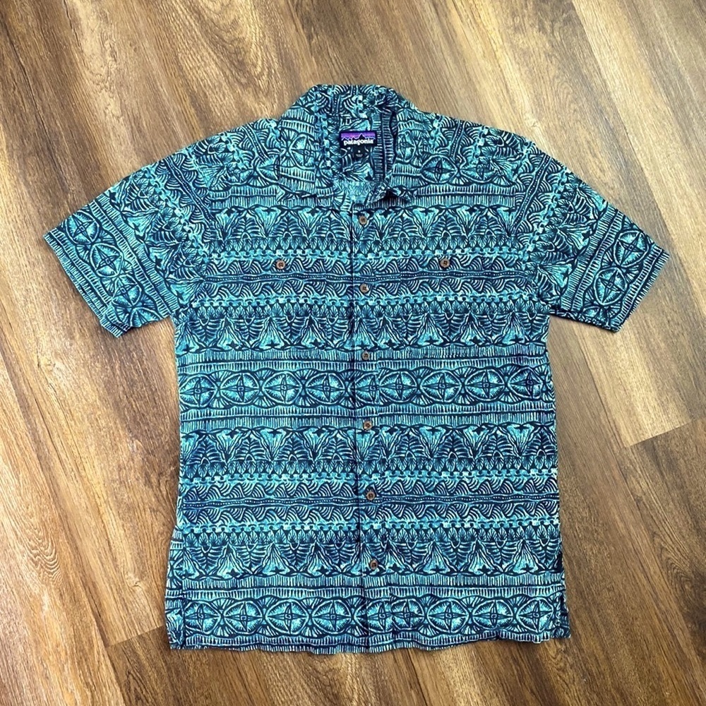 Patagonia Hawaiian Short Sleeve Button Down